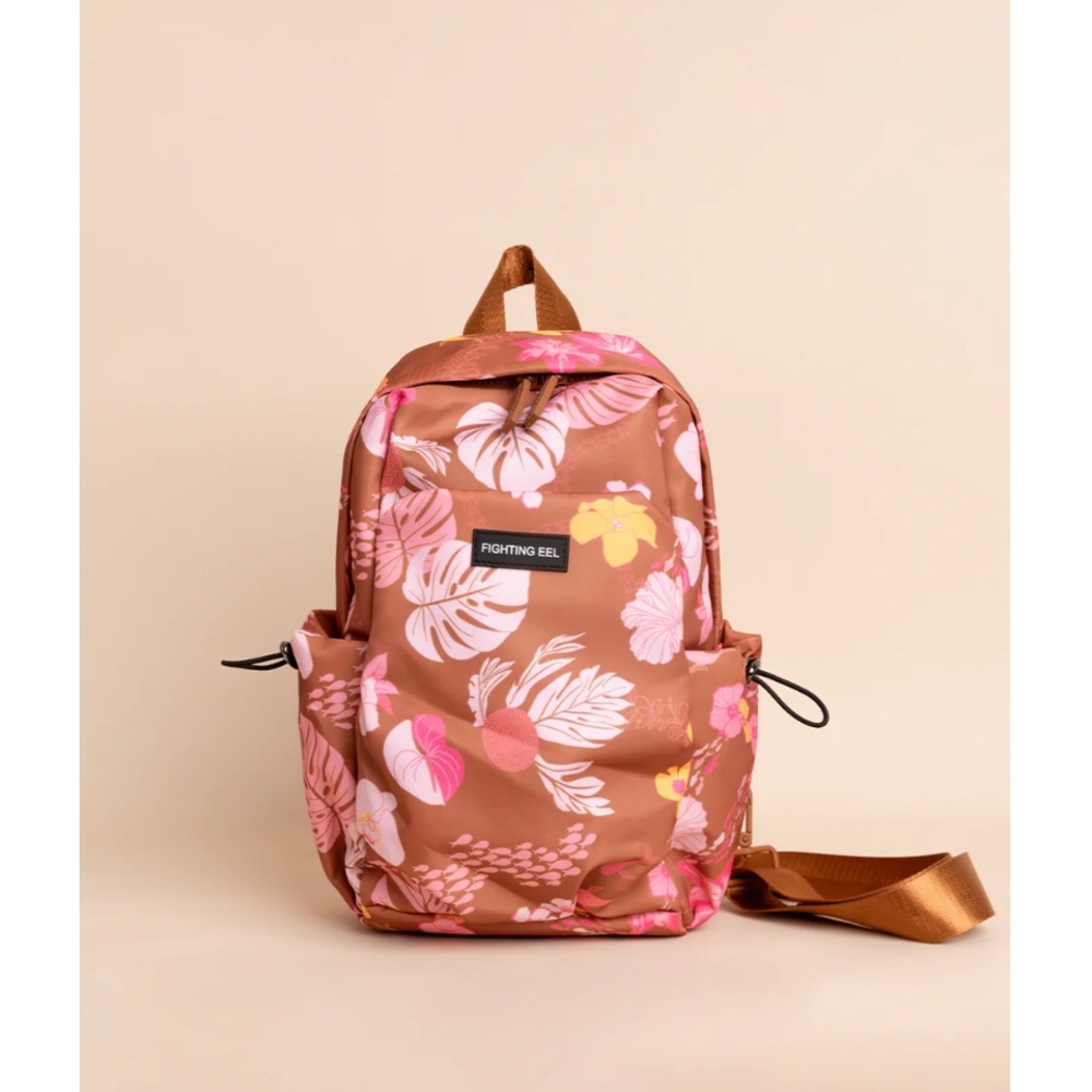 Fighting eel crossbody back pack